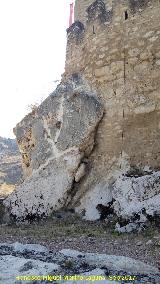 Castillo-Palacio de Zuheros. Detalle de los arranques de los muros