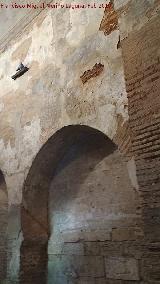 Alhambra. Puerta de la Justicia. Arcos laterales del paso en acodo