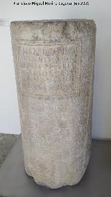 Albaicn. Cipo romano de mrmol con epigrafa de final del siglo I - principios del siglo II. Museo Arquolgico de Granada