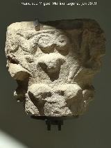 Albaicn. Capitel de piedra caliza siglos V-VI. Museo Arqueolgico de Granada