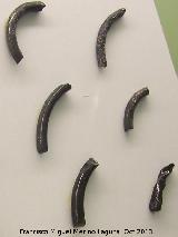 Historia de Estepa. Fragmentos de pulseras romanas. Museo San Antonio de Padua - Martos
