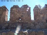 Castillo-Palacio de La Calahorra. Almenas de la muralla