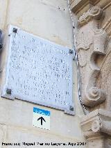 Palacio Consistorial. Placa conmemorativa de la reconstruccin