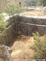 Castillo de Montefro. Aljibe grande del recinto superior