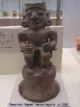 Museo de Arte Precolombino Felipe Orlando. Figura sentada. Cultura Mantea. 500 - 1500 d.C.