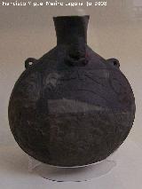 Museo de Arte Precolombino Felipe Orlando. Vasija con dragn y bveda celeste. Cultura Chim. 1000 -1450 d.C.
