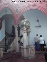 Palacio de Mondragn. Pozo