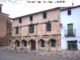 Plaza Enrique Fernndez. Restos de soportales en la casa junto al convento