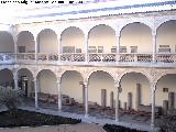 Hospital de la Santa Cruz. Patio