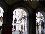 Palacio Ducal. Patio