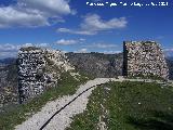 Castillo de Mocln. Torreones