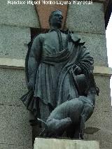 Monumento a Julio Romero de Torres. Estatua