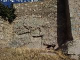 Castillo de Abrehuy. Psima reconstruccin y alzado de la muralla sur junto a la torre del parador