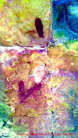 Pinturas rupestres del Cimbarrillo de Mara Antonia II. Tratada con Dstretch