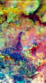 Pinturas rupestres del Cimbarrillo de Mara Antonia II. Tratada con Dstretch