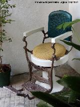 Casa de la Calle Martínez Rücker nº 1. Antigua silla de barbero