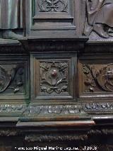 Catedral de Jaén. Coro. San Joaquín es expulsado. Basa derecha