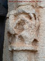 Iglesia del Espíritu Santo. Capitel