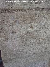 Iglesia de San Andrés. Cruces en la fachada trasera