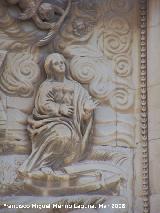 Catedral de Jaén. Fachada. Detalle del bajorelieve de Santa Catalina