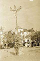 Plaza de Santa María. Foto antigua de la farola de San Agustín