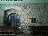 Iglesia de Santiago Apóstol. Muros interiores de piedra