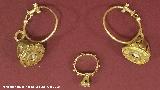 Necrópolis visigoda del Cerro Salido. Pendientes y anillo de oro. Siglo VII. Museo Provincial de Jaén