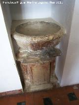 Iglesia de San Andrés. Pila de agua bendita