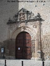 Iglesia de Santiago Apóstol. Portada