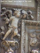 Catedral de Jaén. Fachada. Putit de la izquierda del bajorelieve de la Asunción