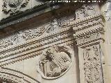 Iglesia de Santiago Apóstol. Tondo derecho