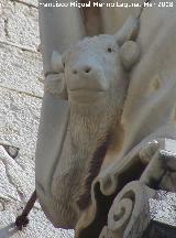Catedral de Jaén. Fachada. Toro de San Lucas