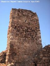 Castillo del Berrueco. Torreón rectangular que progege el arco albarrano con su saetera
