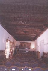 Palacio del Condestable Iranzo. Sala con artesonados y yeseras