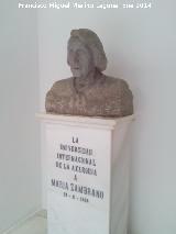 Monumento a Mara Zambrano. 