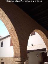Real Monasterio de Santa Clara. Arcos del porche de la iglesia