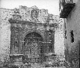 Iglesia de San Miguel. Foto antigua. Portada antes de retirarla