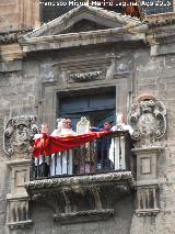 Santo Rostro. Obstensión del Santo Rostro en el Balcón de la Fachada Gótica