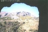 Cresta del Diablo. Parte superior de la Cresta vista desde una cueva del Cerro de la Llana