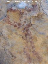Pinturas rupestres del Abrigo del Almendro. Antropomorfo con los brazos en phi y dos extremidades inferiores