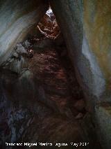 Cueva del Puerto de la Senda. Chimenea