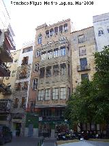 Casa de las Caritides. Fachada a la Plaza del Psito