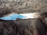 Poyo de La Veleta. Grieta horizontal dentro de la Cueva