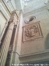 Catedral de Jaén. Antesacristía. Escudo