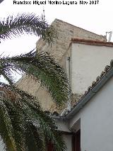 Castillo de Jimena. Torre del Homenaje desde el patio de armas