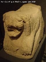 Cerro Alcal. Len con cabeza de bvido entre las garras. Siglos II-I a.C. Museo Arqueolgico Provincial de Jan