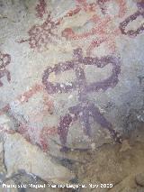 Pinturas rupestres de la Cueva de la Graja-Grupo VIII. Antropomorfo de tipo phi con dos piernas y falo