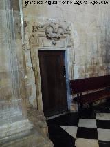 Catedral de Jaén. Escalera de Caracol. Puerta de acceso