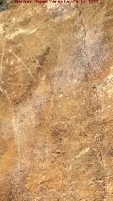 Pinturas rupestres y grabados del Poyo del Medio de la Cimbarra IV. Detalle del grabado ramiforme
