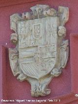 Ayuntamiento de Lopera. Escudo central